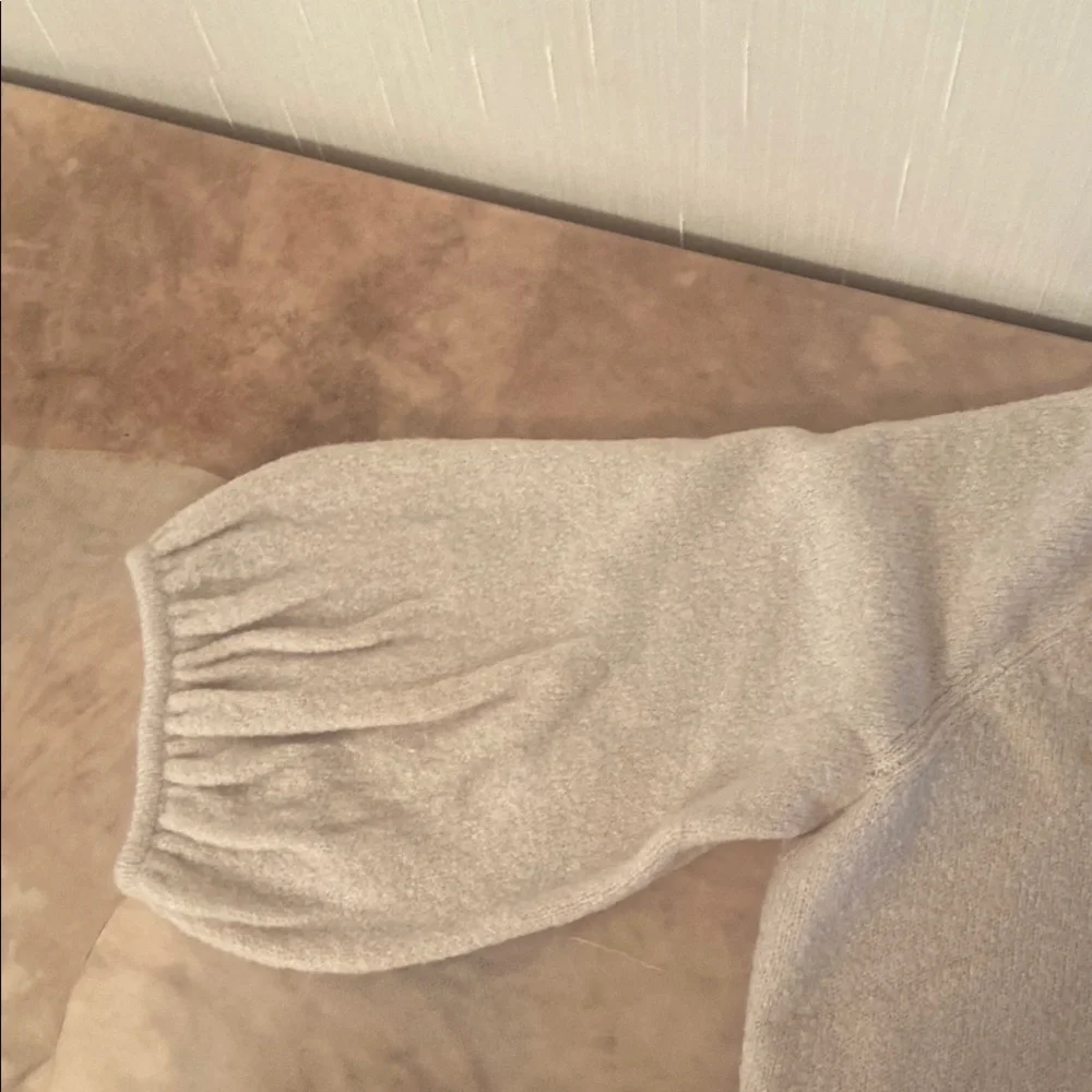 Cream Cropped Cardigan and Ribbed Texture - Picture 2 of 4